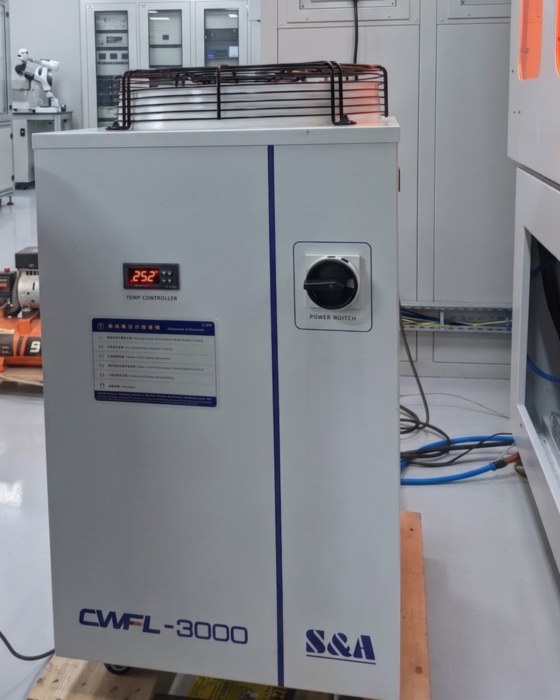 S&A CWFL-3000 chiller unit